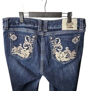 LA IDOL Size 17 Women's BLING Embroidered Blue Jeans